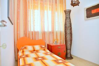 Three-Bedroom Apartment very close to the beach - 7