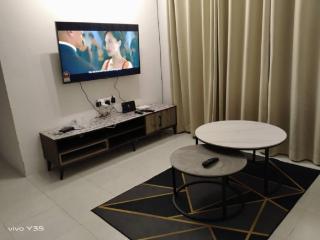 Kuantan GroundCrew Beachfront Homestay C-2-6 With NETFLIX and WASHER DRYER - 4