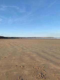 Hotdog House Filey Detached Pet Friendly Eco-House - Hunmanby - 1