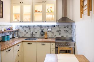 COZZIE by RV Apartments - 8