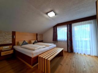 Luttinger-Hohenegg - 1