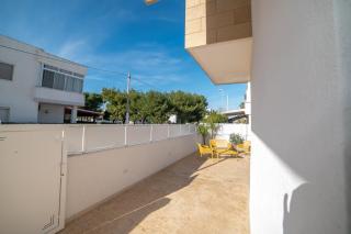 VILLA LEVANTE - Beach & Jacuzzi - Torre Santa Sabina - 6