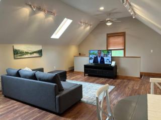 Private, great loc - ideal for long / short stay - 6