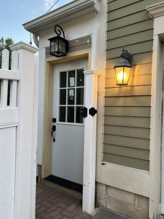 Private, great loc - ideal for long / short stay - 5