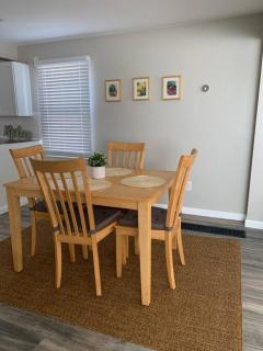 Perfect for a family of 4 in a village setting - Canton - 8
