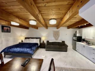 Waterfront Hot Tub Firepit King Bed - 6H - Ucluelet - 2