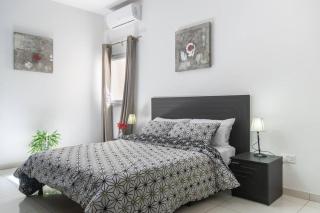 Modern apt. Close to the Square - 5