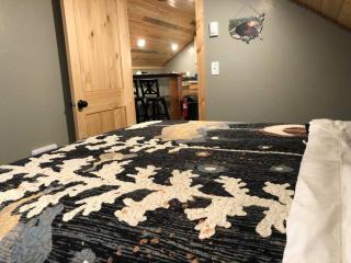 Loft, Kitchen, Washer,Dryer - Island Park - 1