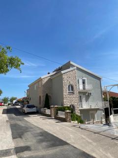 Villa NIKA & KARLO Makarska - Makarska - 0