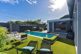 NEW Deluxe 5 BDR 4Bath Pool and BBQ! - Oranjestad - 8