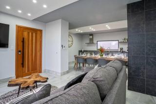 NEW Deluxe 5 BDR 4Bath Pool and BBQ! - Oranjestad - 3