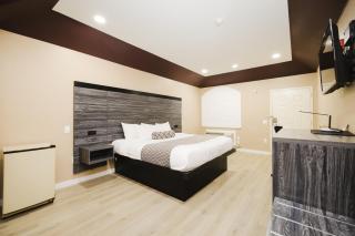 Sapphire Inn & Suites - 4