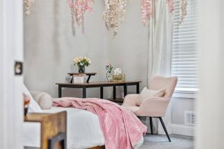 *The 4Seasons:Themed Retreat w/Hot Tub-Pool Table* - 8