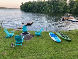 Little Landing Cottage On Cobbossee Lake - Winthrop - 0