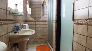 White Shark Guest House - Gansbaai - 8