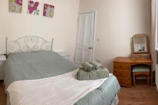Challoner House - sleeps 5 - 7