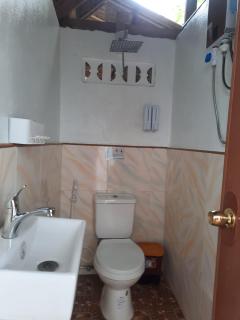 RC Hutspot Tourist Inn - 2