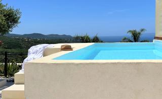 RUSTIC HILL Private Pool Suites - Kalamáta - 6