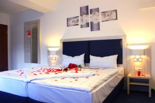 Hotel Altenwerder Hof - Hamburg - 9