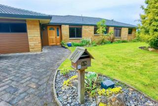 Tranquil Stream Villa - Rotorua - 3