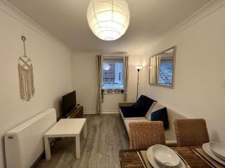Charming 1BR Next to The Lanes by Sullivan Stays - Brighton & Hove - 6