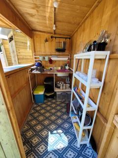Cosy Glamping Yurt with log burner on our smallholding, ideal family getaway or romantic retreat - Narberth - 5