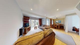 25 Tudor Court, Tolroy Manor - 8