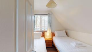 25 Tudor Court, Tolroy Manor - 1
