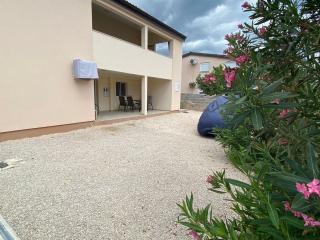 Apartment Roberta - Vir - 0