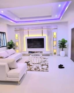 3 bed Maissoinet Smart home in Lekki Phase 1 - Moba - 0