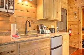 Wild Cherry Treehouse by Amish Country Lodging - Millersburg - 1