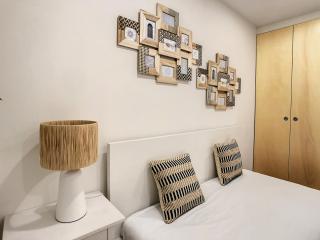 FX City Life by LovelyStay - 6