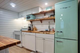 Renovated Cottage: 4th row from the Beach! - Hilton Head Island - 8