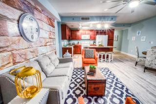 Laketown Wharf Resort 416 By Aneliya - Panama City Beach - 5