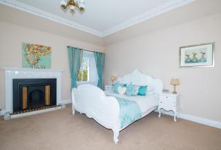Balmeadowside Farmhouse with Hot Tub - 3