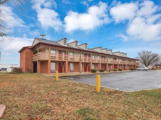 Red Roof Inn Uhrichsville - Uhrichsville - 6