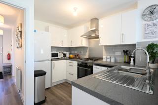Luxury 4 Bed House with Gated Parking in the Heart of Birmingham! - Birmingham - 3