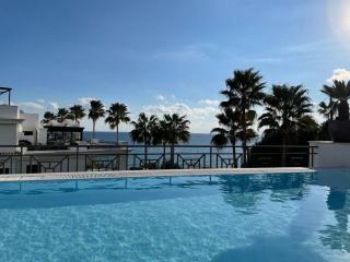Luxurious and light 3 bedroom penthouse - Estepona - 0