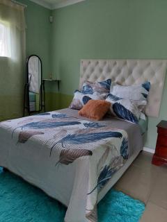 Diamonds on 2 Patricia Place - 9