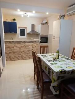 Apartmani Close to the beach - Ivan Dolac - 1