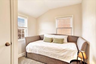 Annapolis 3BR, Minutes to US Naval Academy & Dock - 4