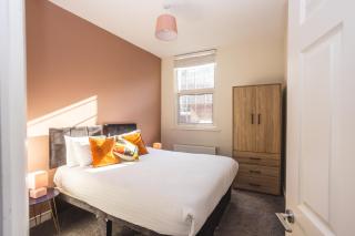 Modern Apartment Within City Walls, parking - Chester - 6
