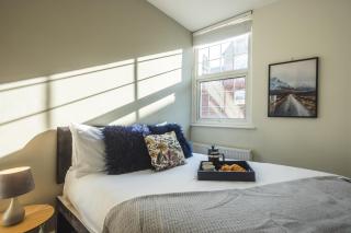 Modern Apartment Within City Walls, parking - Chester - 8