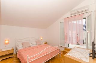 Apartment and Rooms Mate - Bol - 2