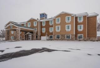 Cobblestone Hotel & Suites - Hutchinson - Hutchinson - 0