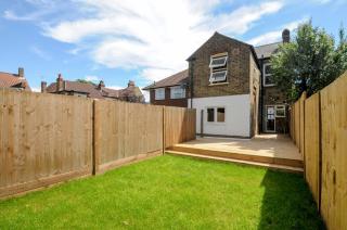 Luxury 5 Star London Apartment - Parking, Garden, nr Greater London Metro Stations - Forest Hill - 1
