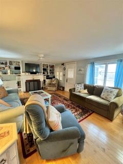 MARY'S LAKEVIEW - LIMIT 10 home - 3