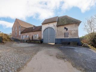 Square farm in the beautiful blossom region - Saint-Trond - 6