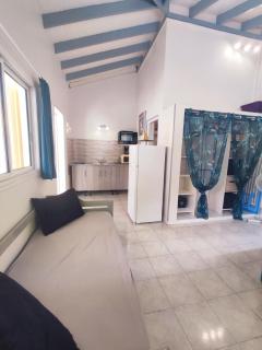 Studio climatisé en résidence avec piscine proche de la mer - 2