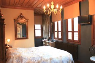 Boutique Hotel Kokkino Spiti - 4